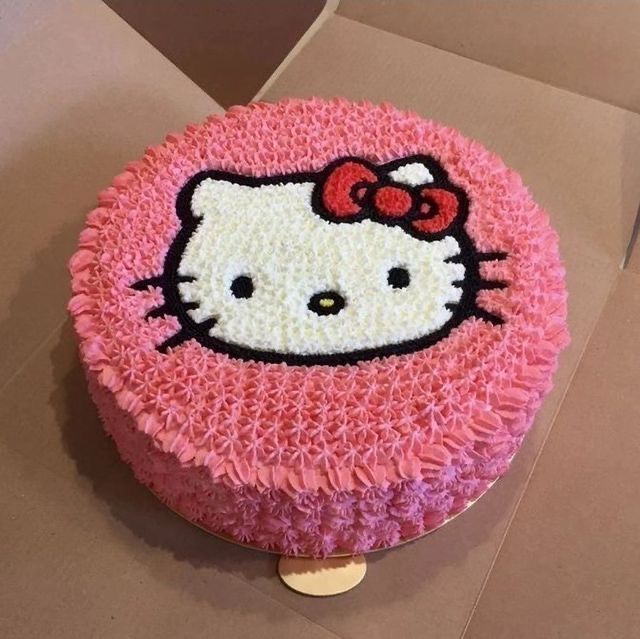 Hello Kitty Pink Delight Cake