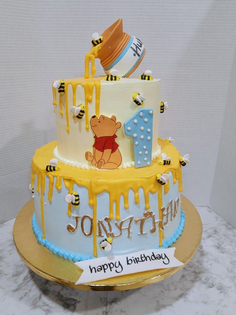 Winnie’s 1st Birthday Honey Drip Cake