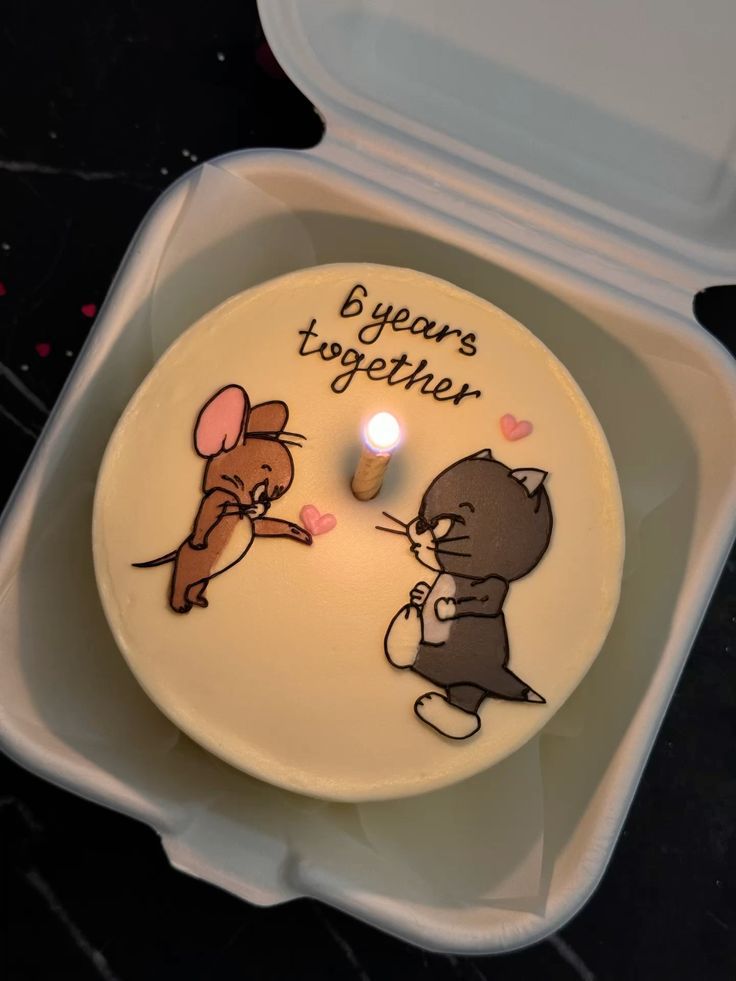 Tom and Jerry Theme Bento Cake