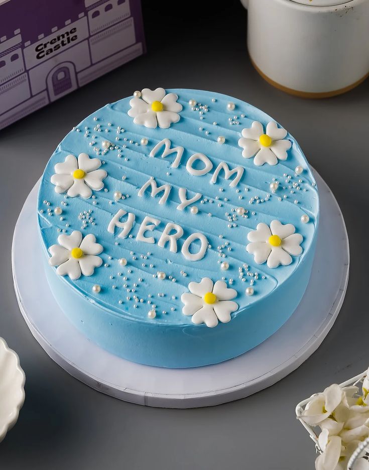 Mom My Hero Designer Cake