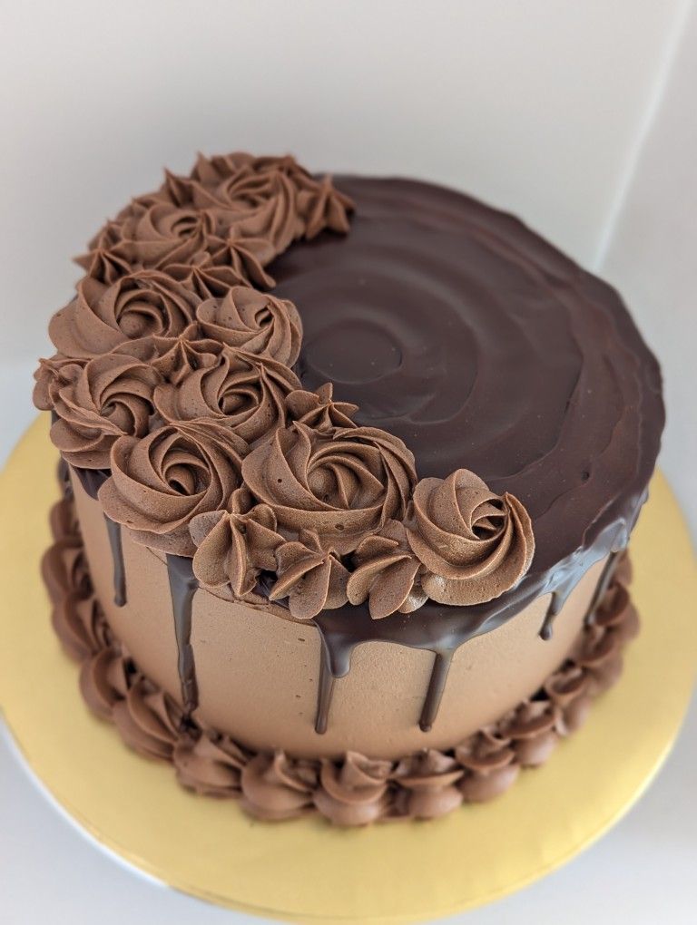 Chocolate Drizzle Rosette Cake