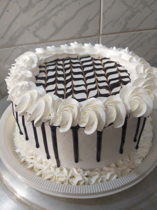 Choco Weave Drip Cake